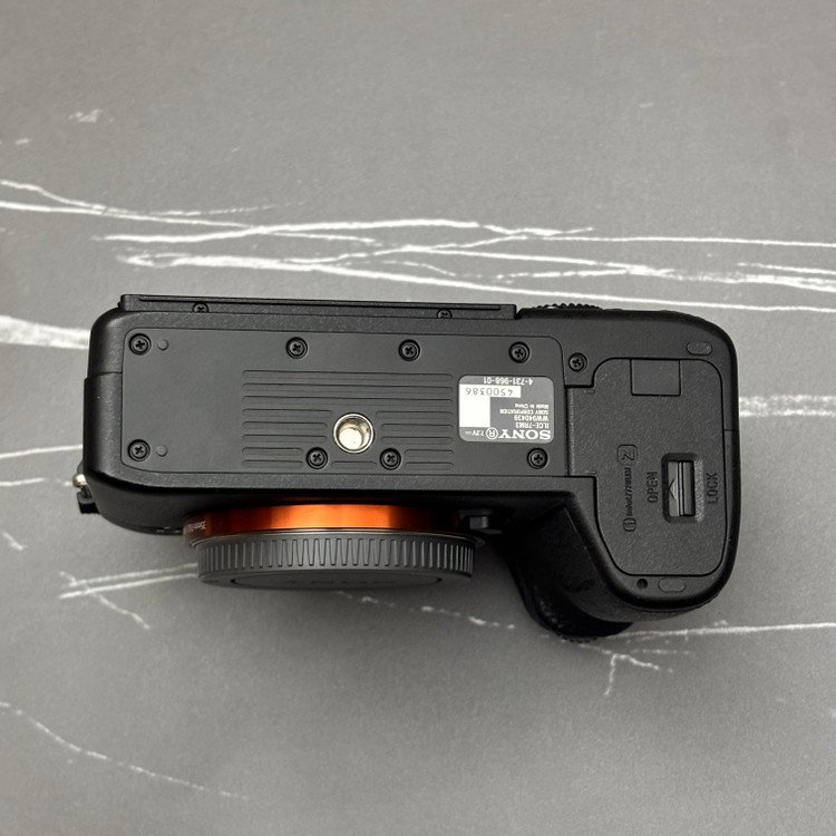 دوربین کارکرده سونی Sony A7 RIII Body