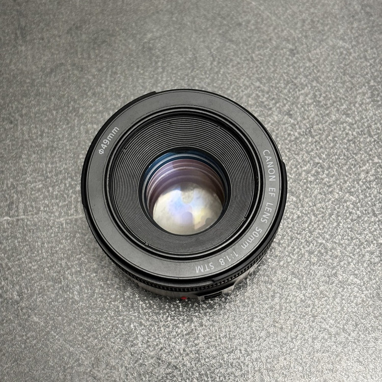 لنز کارکرده کانن 50 میلیمتر (بدون جعبه) Canon 50mm F1.8 Lens Used