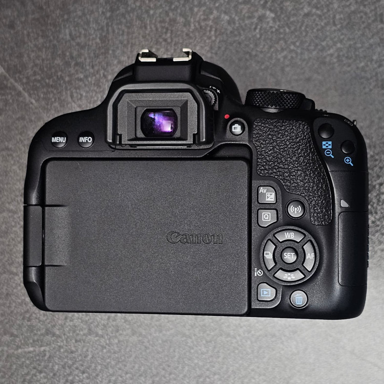 دوربین کارکرده Canon 800D Body Used
