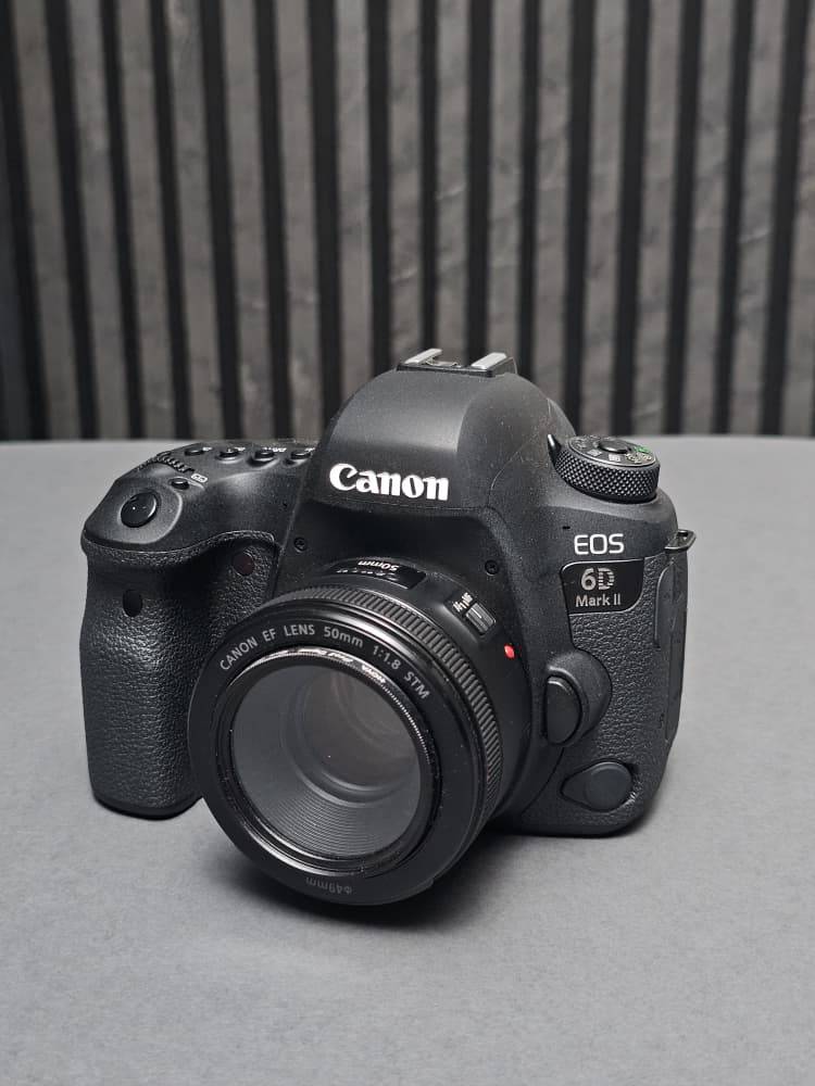 دوربین کارکرده Canon 6D mark II kit 50 mm 1.8 stm